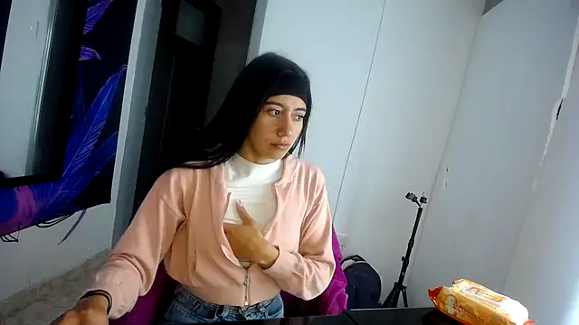 Snapshot of Madow_Lu chatting on October 17, 9:34 am Madow Lu online show from October 17, 9:34 am