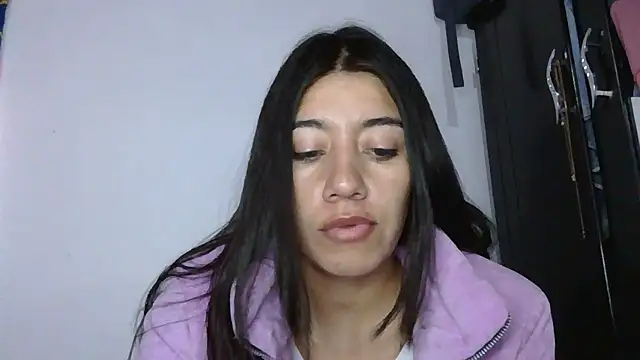 Snapshot of Madow_Lu chatting on October 31, 12:06 pm Madow Lu online show from October 31, 12:06 pm