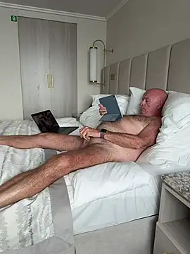Snapshot of jimmy94595 chatting on June 13, 6:11 am jimmy94595 online show from June 13, 6:11 am