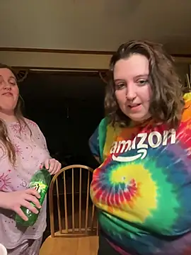 vanessraine online show from January 18, 9:35 am