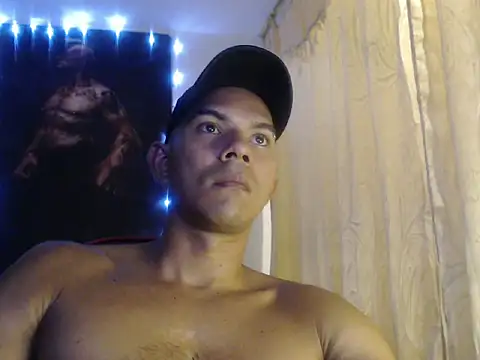 Snapshot of Pantera360 chatting on November 11, 3:17 am Pantera360 online show from November 11, 3:17 am