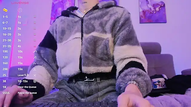 SebastianHilton online show from February 22, 12:36 pm