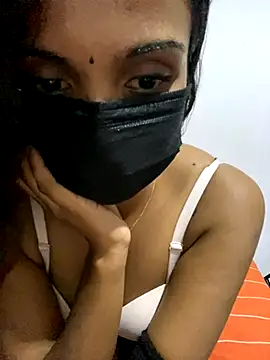 kissy doll online show from December 2, 6:03 pm