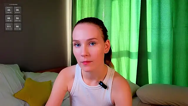 QueenieHathaway online show from September 23, 1:19 am