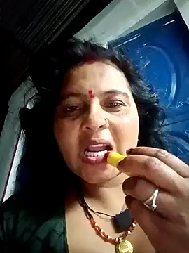 Snapshot of Hot_komal1 chatting on May 10, 8:47 pm Hot komal1 online show from May 10, 8:47 pm