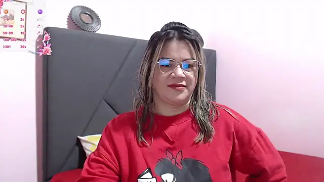 pamela echeverria online show from October 11, 10:58 am