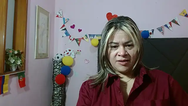 Snapshot of pamela_echeverria chatting on July 2, 11:16 am pamela echeverria online show from July 2, 11:16 am