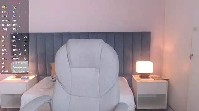 gemmalewis  online show from September 29, 2:22 pm