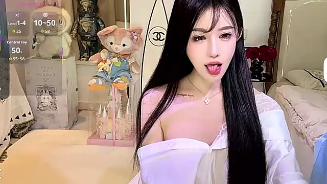 Snapshot of anan_520 chatting on September 24, 12:52 pm anan 520 online show from September 24, 12:52 pm