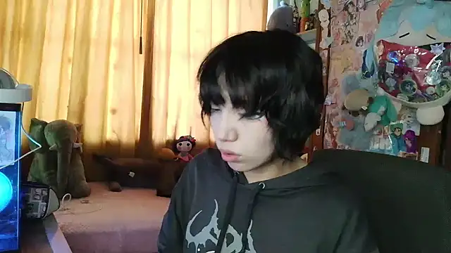 Terraelowen online show from April 18, 7:58 pm