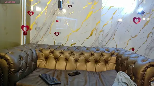 angeles azul online show from February 16, 1:40 pm