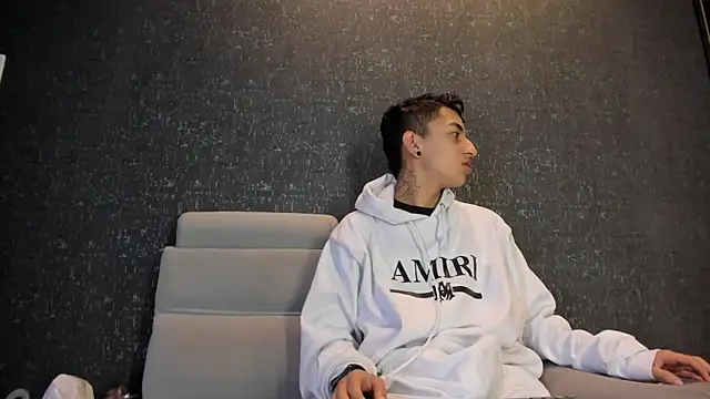 NickandAbby  online show from December 19, 1:51 pm