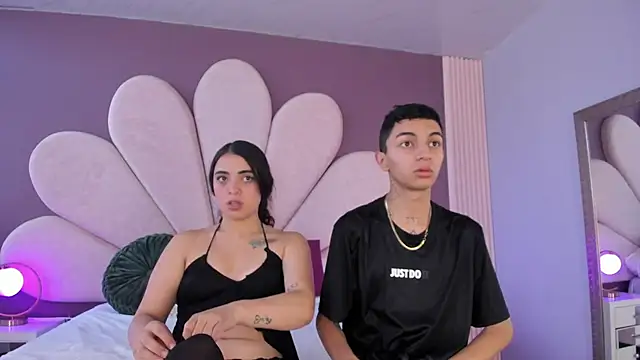 NickandAbby  online show from May 31, 12:23 pm