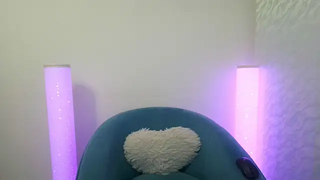 Snapshot of AlanaMilani_ chatting on February 25, 8:51 pm AlanaMilani online show from February 25, 8:51 pm