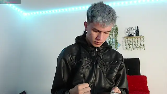 nicktorn online show from April 3, 1:42 pm