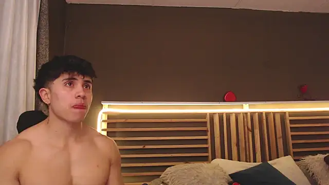 PaulEvens online show from December 16, 1:27 pm