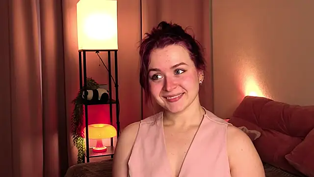 MeghanEdge online show from September 27, 7:57 am