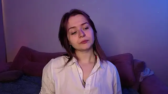 MeghanEdge online show from October 3, 7:49 am