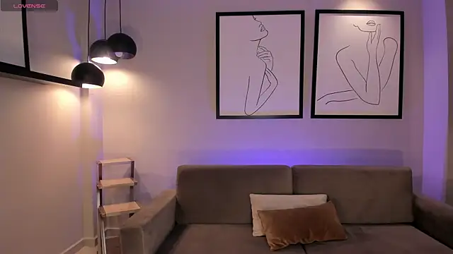 MiaLaurence online show from October 8, 7:22 pm