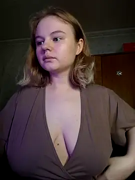 SlipperSherry online show from October 31, 10:00 pm