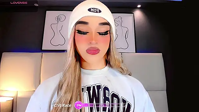 Snapshot of Valeriasmiithh chatting on October 26, 8:37 pm Valeriasmiithh online show from October 26, 8:37 pm