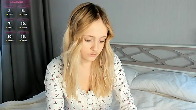 Julliakoill online show from October 12, 9:08 am