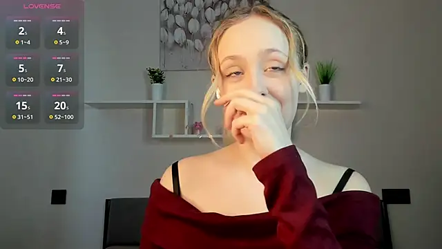 Julliakoill online show from November 8, 8:03 am