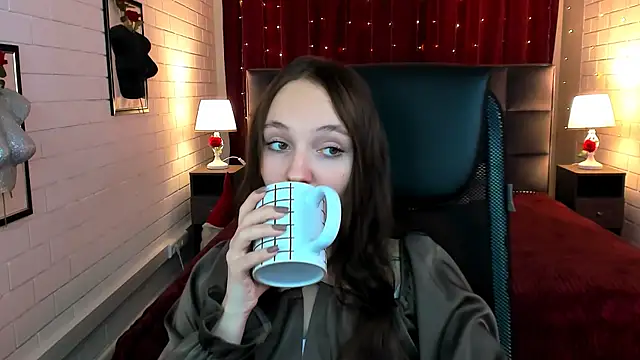 ameliaglamour online show from November 18, 5:39 pm