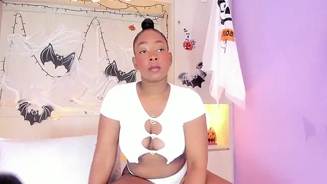 CassiieLondon online show from October 25, 3:58 am