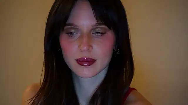 Snapshot of ellaa91 chatting on December 17, 4:46 pm ellaa91 online show from December 17, 4:46 pm