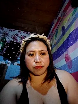 Snapshot of JennyLou_17 chatting on February 20, 2:50 pm JennyLou 17 online show from February 20, 2:50 pm