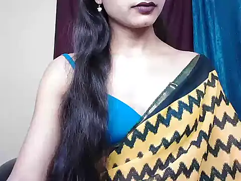 ROSE GOLDE online show from September 17, 3:14 pm