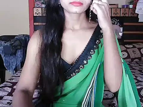 ROSE GOLDE online show from September 30, 2:55 pm