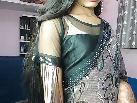 ROSE GOLDE online show from October 14, 3:24 pm