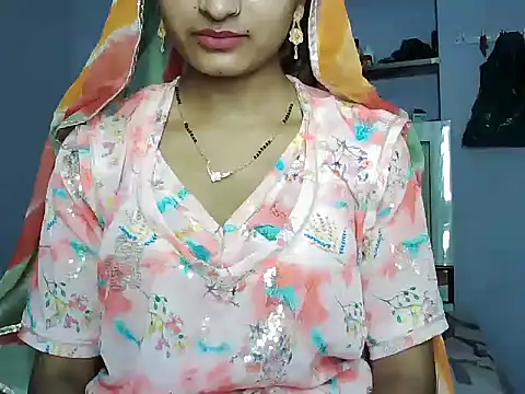 ROSE GOLDE online show from June 16, 10:29 am