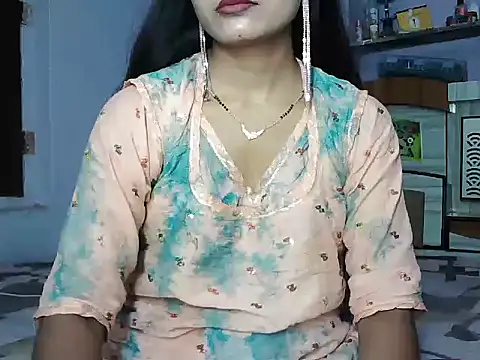 ROSE GOLDE online show from June 18, 5:51 am