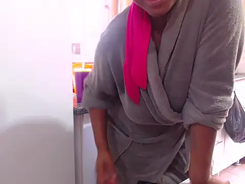 CouplesX96xx online show from November 18, 11:47 am