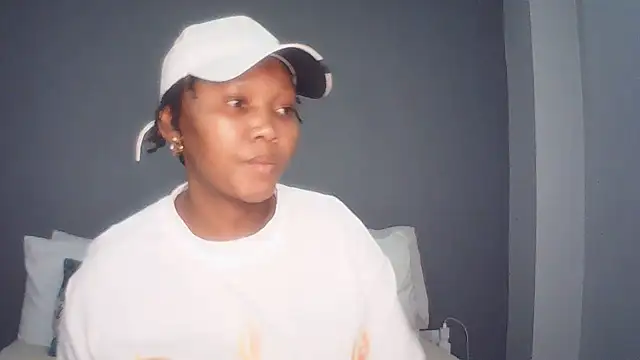 Snapshot of CouplesX96xx chatting on April 8, 7:03 pm CouplesX96xx online show from April 8, 7:03 pm