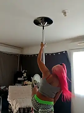 iamlalamilano online show from March 24, 1:38 pm