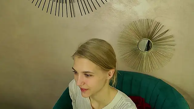 4example Chloe online show from March 27, 5:35 am