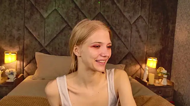 4example Chloe online show from April 11, 5:34 am