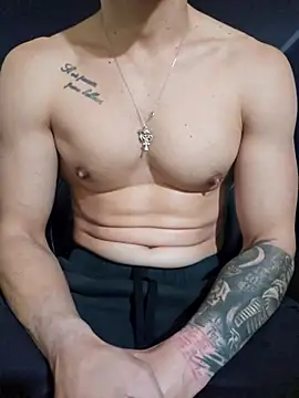 Snapshot of Dany2189 chatting on April 4, 11:46 pm Dany2189 online show from April 4, 11:46 pm