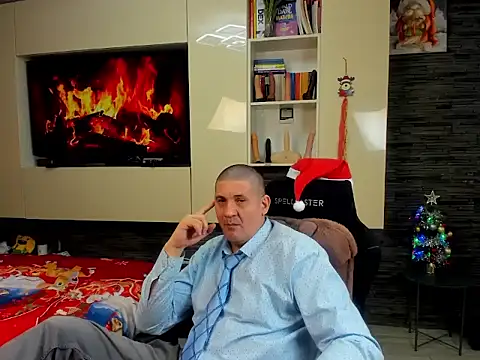 Snapshot of SpartacusDaddy48 chatting on January 5, 5:49 pm SpartacusDaddy48 online show from January 5, 5:49 pm