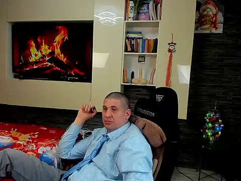 Snapshot of SpartacusDaddy48 chatting on January 7, 10:56 pm SpartacusDaddy48 online show from January 7, 10:56 pm