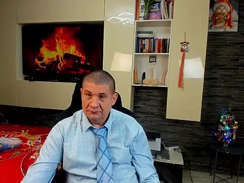 Snapshot of SpartacusDaddy48 chatting on January 10, 11:23 am SpartacusDaddy48 online show from January 10, 11:23 am