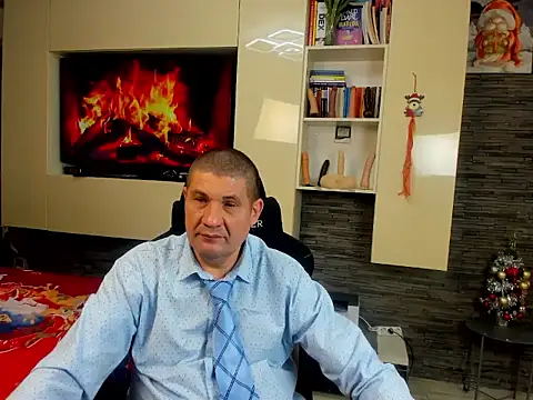 Snapshot of SpartacusDaddy48 chatting on January 13, 7:02 am SpartacusDaddy48 online show from January 13, 7:02 am