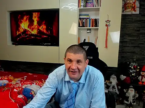 SpartacusDaddy48 online show from January 16, 12:20 pm