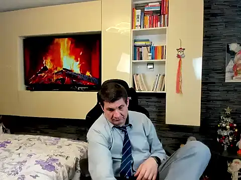 SpartacusDaddy48 online show from February 16, 4:08 am