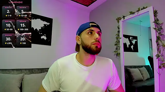 Maximo Wolff online show from December 3, 7:34 pm