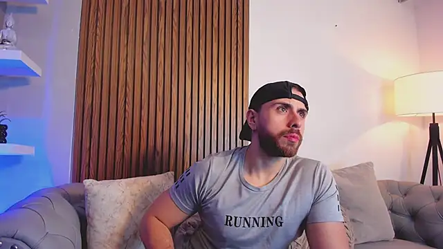 Maximo Wolff online show from March 30, 1:17 am